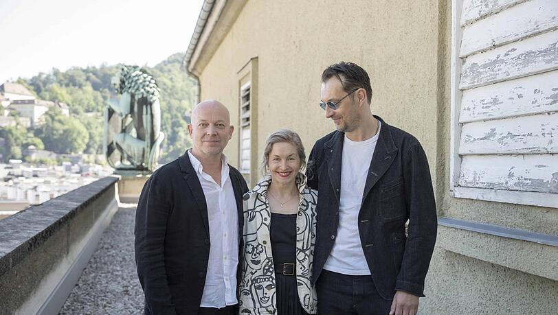 TerrassenTalks zu „Faust 1“ auf der Presseterrasse der Salzburger Festspiele: Ulrich Rasche (li., Regie / Bühne), Valery Tscheplanowa (Mephistopheles), Steven Scharf (Faust) TerrassenTalks zu „Faust 1“ auf der Presseterrasse der Salzburger Festspiele: Ulrich Rasche (li., Regie / Bühne), Valery Tscheplanowa (Mephistopheles), Steven Scharf (Faust)