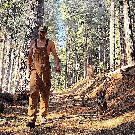 Der US-Extremsportler Dean Potter ist bei einem "Base Jump"-Unfall im Yosemite-Park ums Leben gekommen.
