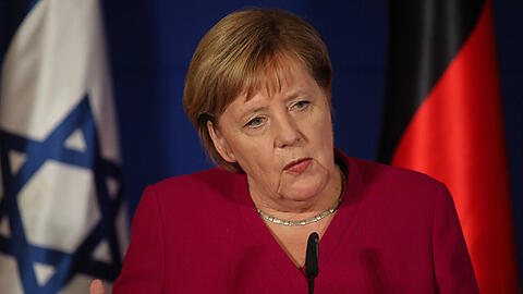 Bundeskanzlerin Angela Merkel (CDU) während einer Pressekonferenz in Jerusalem.