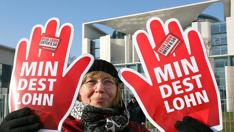 Bei hunderten Protest-Aktionen demonstrierten die Gewerkschaftler für Mindestlöhne. Bei hunderten Protest-Aktionen demonstrierten die Gewerkschaftler für Mindestlöhne.