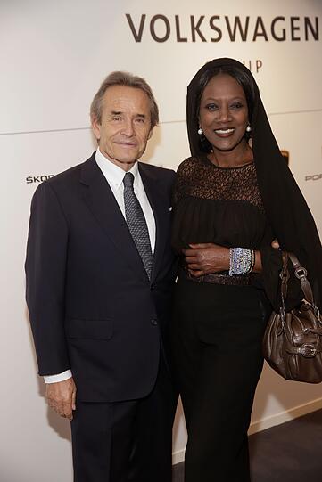 Rennfahrerlegende Jacky Ickx mit seiner Frau Khadja Nin