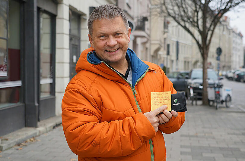 Wolfram Gothe freut sich; Er hat sein Portemonnaie wieder &ndash; mit einer Botschaft des Finders.