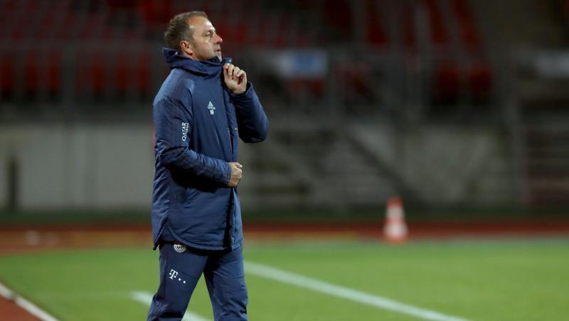 Trainer Hansi Flick bot nur in der ersten Halbzeit seine A-Elf auf. Trainer Hansi Flick bot nur in der ersten Halbzeit seine A-Elf auf.