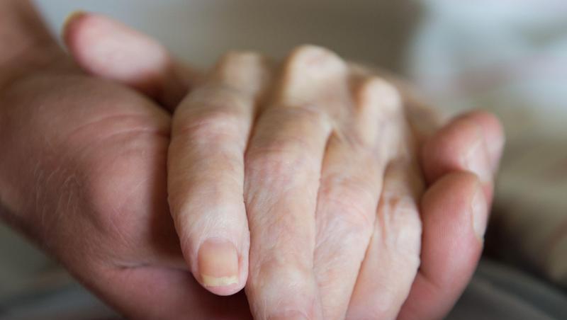 In Deutschland lehnt die Politik - anders als in einigen Nachbarländern - Sterbehilfe weitgehend ab. In Deutschland lehnt die Politik - anders als in einigen Nachbarländern - Sterbehilfe weitgehend ab.
