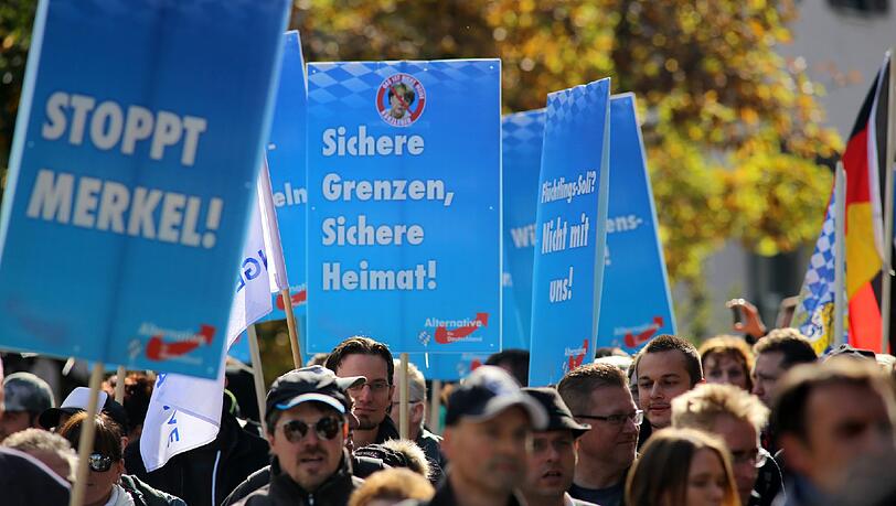 Özoguz hofft, dass die SPD einige AfD-Wähler zurückgewinnen kann, "weil sie spätestens jetzt sehen, dass von dieser Partei keine Lösungen zu erwarten sind". Foto: Aktivnews/Archiv Özoguz hofft, dass die SPD einige AfD-Wähler zurückgewinnen kann, "weil sie spätestens jetzt sehen, dass von dieser Partei keine Lösungen zu erwarten sind". Foto: Aktivnews/Archiv