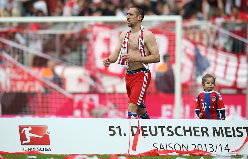 So sehen Sieger aus! Die Bayern gewinnen den 24. Meistertitel