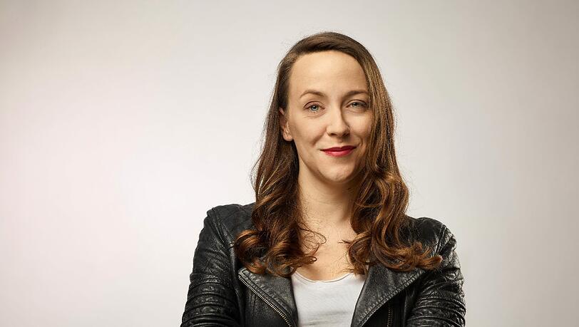 Mit Schweizer Blick auf deutsche Politik: Lisa Catena. Mit Schweizer Blick auf deutsche Politik: Lisa Catena.