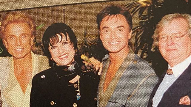 Daheim bei Siegfried und Roy: Uschi Ackermann mit Ehemann Gerd Käfer (r.) 1996 in Las Vegas.