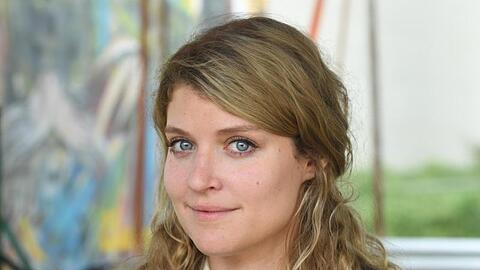 Die Schauspielerin Lara Mandoki zeigt sich bei einem Fototermin.