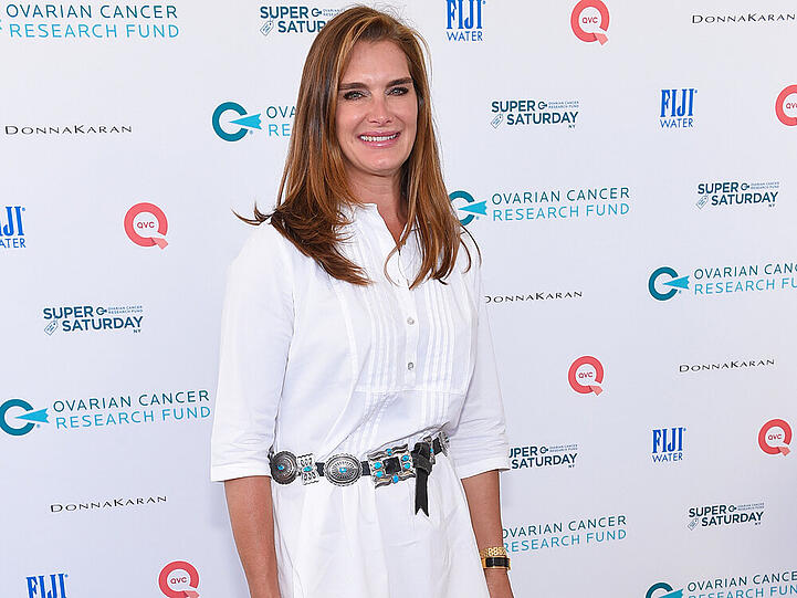 Brooke Shields setzt sich mit ihrem Besuch einer Benefizgala für die Krebsbekämpfung ein