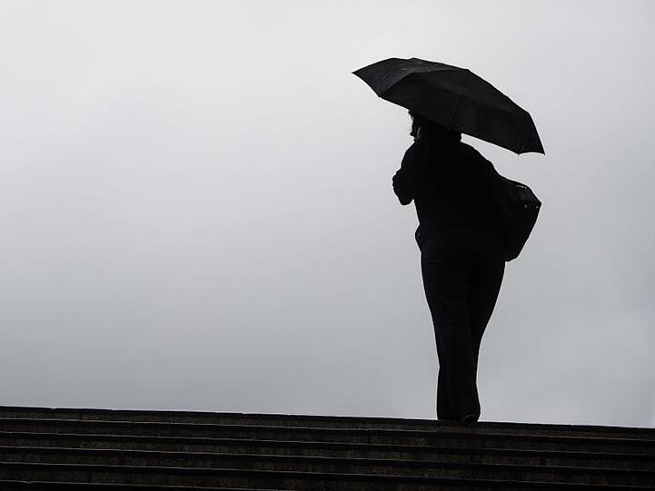 Sturmböen, Regen, Hagel - der Wetterdienst hat nichts wirklich Nettes im Angebor.