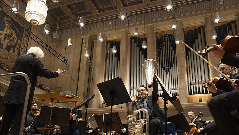Simon Rattle und der Tubist Stefan Tischler Simon Rattle und der Tubist Stefan Tischler