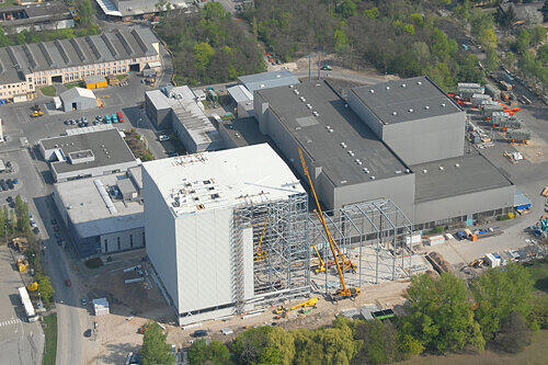 Bald fertig: Die neue Halle im Nürnberger Siemens-Trafowerk an der Katzwanger Straße.