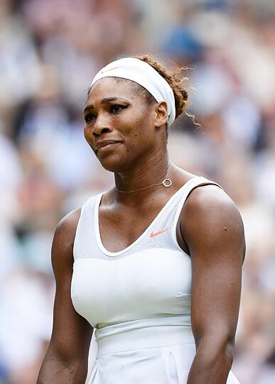 Die deutsche Tennisspielerin Sabine Lisicki schafft die Sensation und gewinnt im Achtelfinale von Wimbledon gegen die Weltranglistenerste Serena Williams. Hier die Bilder vom Match!