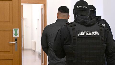 Der Angeklagte soll Weihnachten 2024 f&uuml;r einen Anschlag ins Auge gefasst haben.