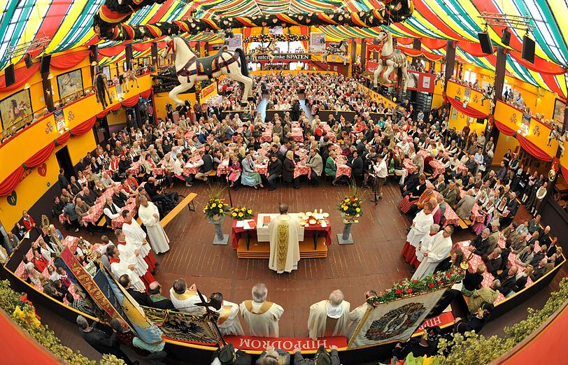 Der traditionelle Oktoberfest-Gottesdienst: Für eine friedliche Wiesn haben am Donnerstag Schausteller, Festwirte und Besucher auf dem Münchner Oktoberfest gebetet.