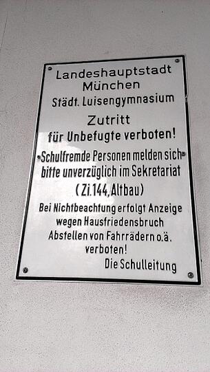 In der Schule ist aber auch nichts erlaubt.