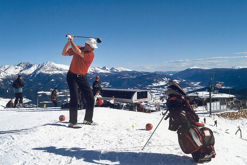 Lungau im Salzburger Land: Abschlag auf der Piste