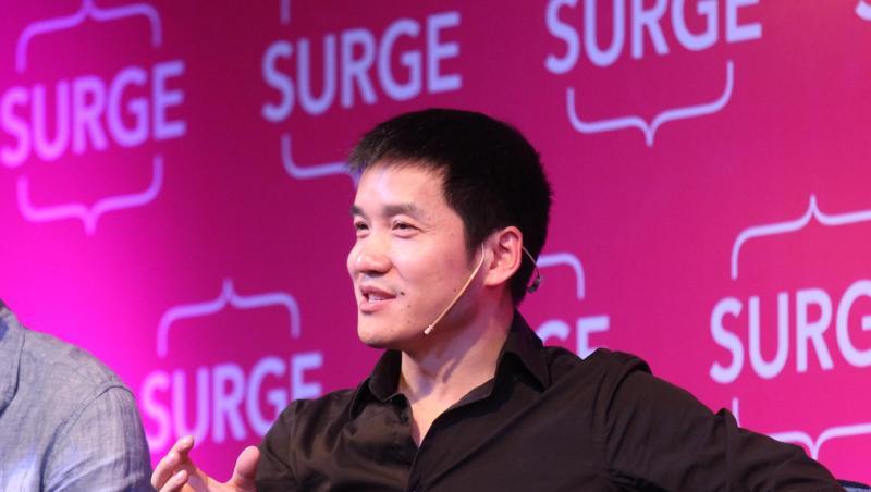 Der Chef des chinesischen Smartphone-Unternehmens OnePlus, Pete Lau, bei einer Konferenz im indischen Bangalore. Der Chef des chinesischen Smartphone-Unternehmens OnePlus, Pete Lau, bei einer Konferenz im indischen Bangalore.