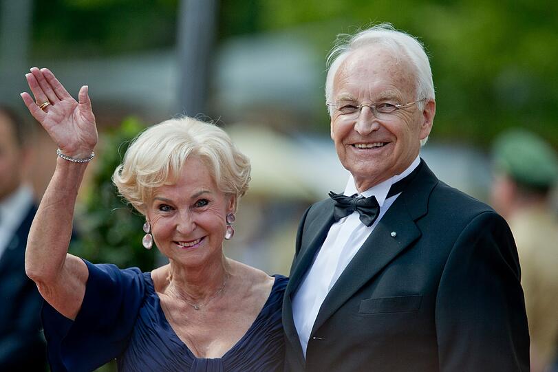 Der ehemalige bayerische Ministerpräsident Edmund Stoiber und seine Frau Karin