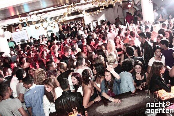 Sieben-jähriges Jubiläum feierte am Samstag der Crowns Club. Auf die Ohren gab es das beste aus RnB, House und Dance-Classics. Weitere Fotos von der Veranstaltung gibt's unter www.nachtagenten.de.