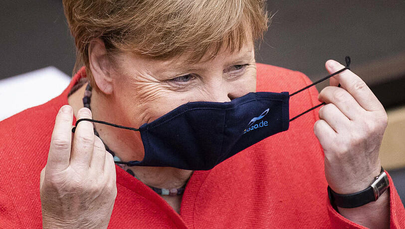 Trägt jetzt auch bei öffentlichen Auftritten eine Maske: Bundeskanzlerin Angela Merkel. Trägt jetzt auch bei öffentlichen Auftritten eine Maske: Bundeskanzlerin Angela Merkel.