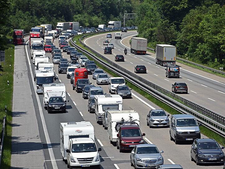 Die A8 am Irschenberg.