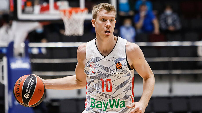 Ognjen Jaramaz konnte bis dato wegen dessen anhaltender Zwangspause noch nicht mit Vladimir Lucic zusammenspielen.