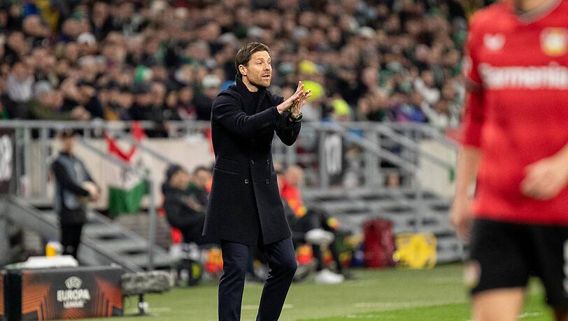 Steht mit Leverkusen auf dem neunten Platz in der Tabelle: Trainer Xabi Alonso.