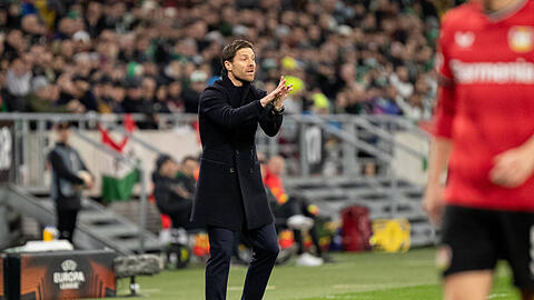 Steht mit Leverkusen auf dem neunten Platz in der Tabelle: Trainer Xabi Alonso.