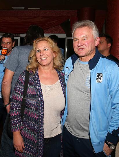 Launiger Abend im "Piano Room" des Mannschaftshotels der Löwen: Die 1860-Kicker trafen auf die Fans und tauschten sich rege mit den Anhängern aus.