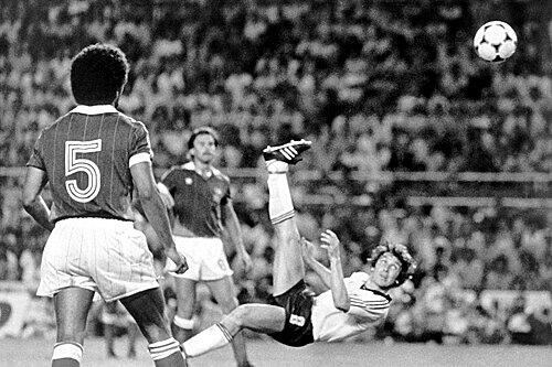 Jahrhunderttor: Klaus Fischer 1982 gegen Frakreich