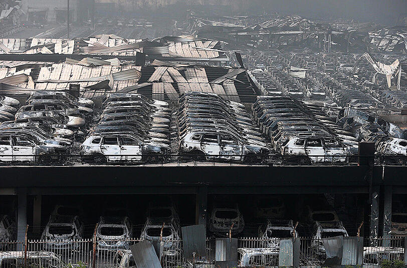 Eine gigantische Explosion hat die chinesische Hafenstadt Tianjin erschüttert. Es gibt zahlreiche Tote und Verletzte.