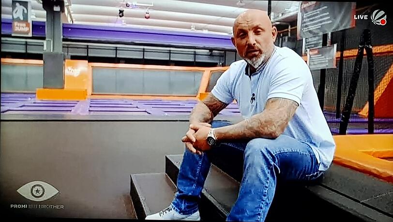Zlatko im Einspielfilm von "Promi Big Brother". Zlatko im Einspielfilm von "Promi Big Brother".