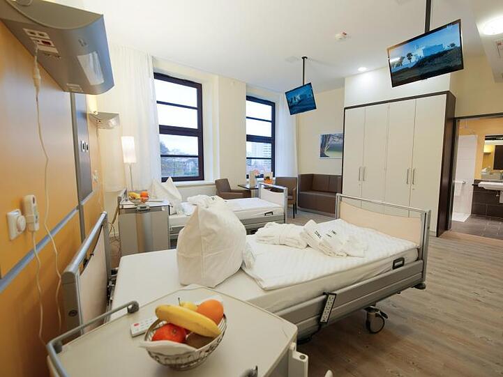Blick in ein Patientenzimmer. Foto: Stefan Sauer/dpa-Zentralbild/dpa/Symbolbild