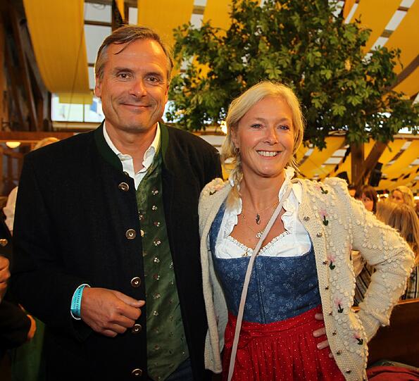 Journalist und Buchautor Axel Hacke mit Ehefrau Ursula.