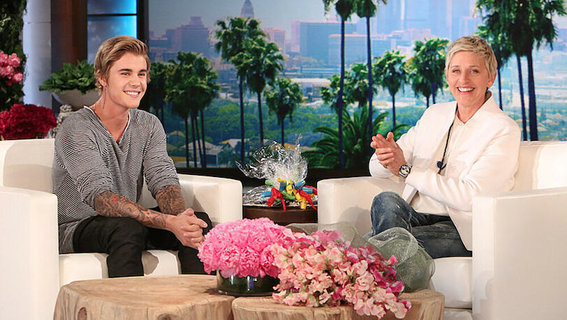 Zusammen mit Ellen DeGeneres hat Justin Bieber eine junge Studentin aufs Korn genommen Zusammen mit Ellen DeGeneres hat Justin Bieber eine junge Studentin aufs Korn genommen