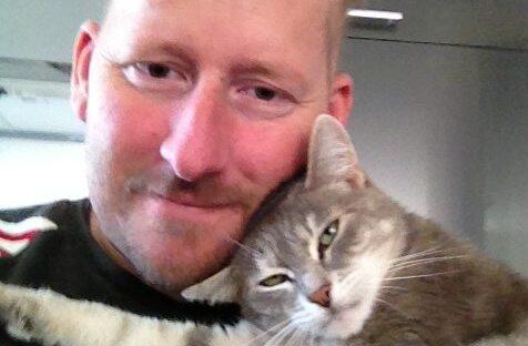 &bdquo;Ich hätte niemals erwartet, dass es so viel Geld wird&ldquo;, sagt Andreas Cappallo &ndash; hier mit seiner geliebten Katze Mimi.