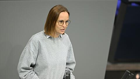 Die Gr&uuml;nen-Bundestagsabgeordnete Lena Gumnior sieht in illegalem Gl&uuml;cksspiel eine gro&szlig;e Gefahr.