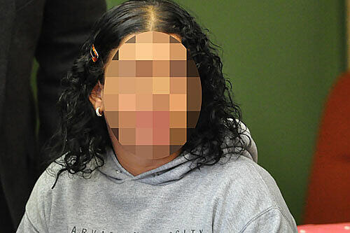 Juana F. vor Gericht: Sie stach mit einem Messer auf ihren Mann ein