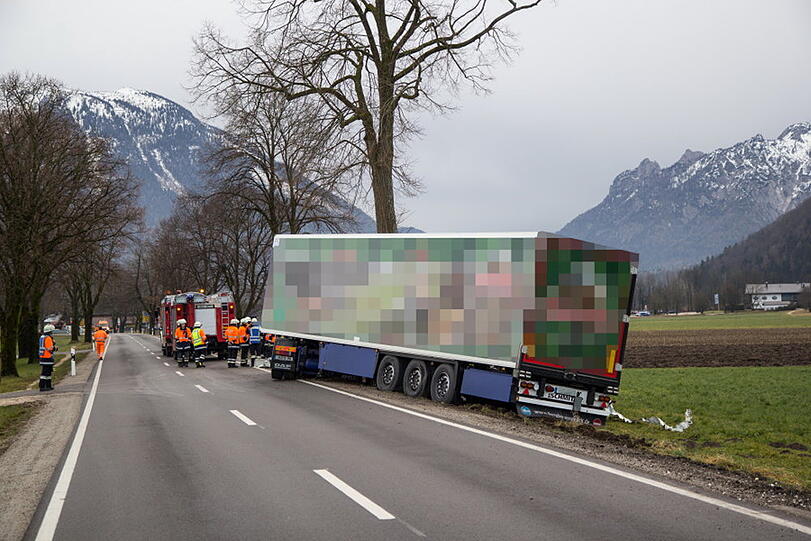Die Bilder vom Lkw-Unfall in Anger.