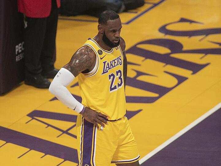 NBA-Superstar LeBron James spielt für die Los Angeles Lakers.