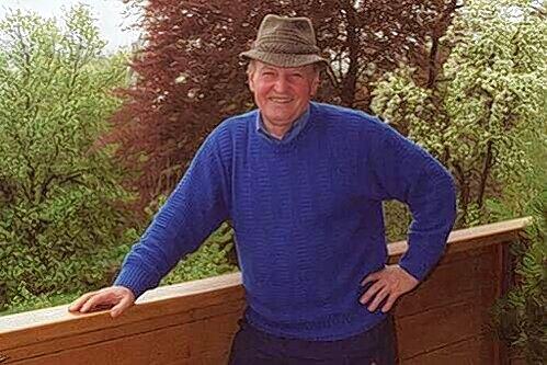 Das deutsche Eishockey trauert um Xaver Unsinn. Der ehemalige Bundestrainer starb am Mittwoch in Füssen nach schwerer Krankheit im Alter von 82 Jahren.
