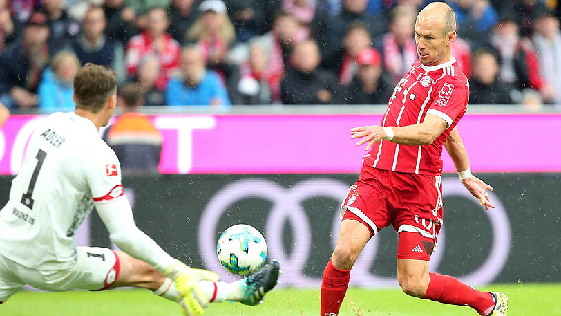 Arjen Robben: Note 1. Wurde von Müllers Schuss beim 1:0 getunnelt, berührte den Ball noch, das Tor zählte aber für Müller. Machte dann per Lupfer das zweite Bayern-Tor selbst (23.). Robbens bisher bestes Saisonspiel.