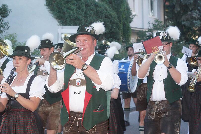 Der Festzug, der Anstich, die Gäste: So schön ist's beim Aubinger Herbstfest.