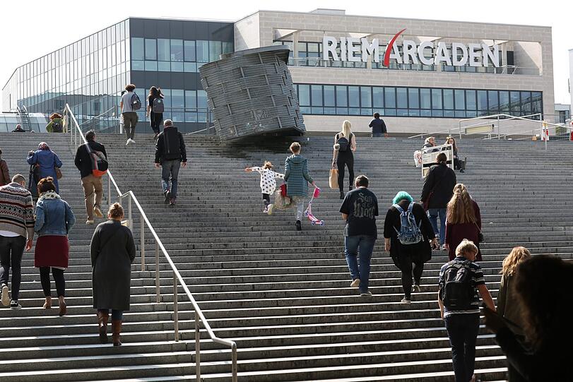 Im Zentrum des Viertels: das Einkaufszentrum, die Riem Arcaden.