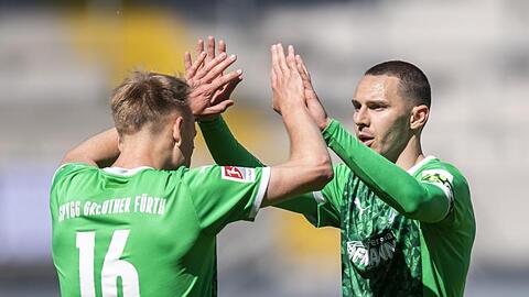 Greuther Fürth bleibt im Kampf um den direkten Aufstieg dabei.