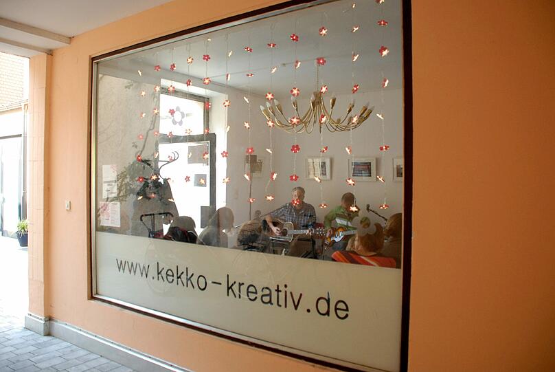 Der Familiennachmittag im KEKKO Kreativ mit bayerischer Musik.