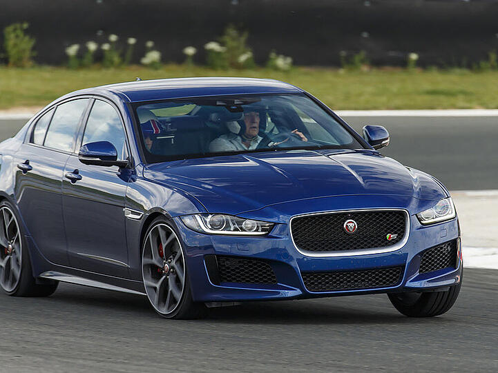 Jaguar XE S: Perfektes Handling auch auf der Rennstrecke