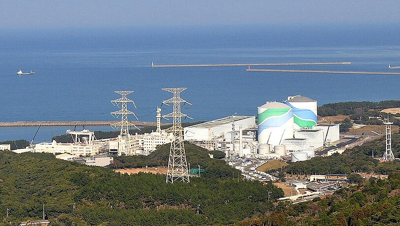 Der Betreiberkonzern Kyushu Electric Power will den ersten Block des Atomkraftwerks Sendai im Südwesten Japans wieder anschalten. Der Betreiberkonzern Kyushu Electric Power will den ersten Block des Atomkraftwerks Sendai im Südwesten Japans wieder anschalten.